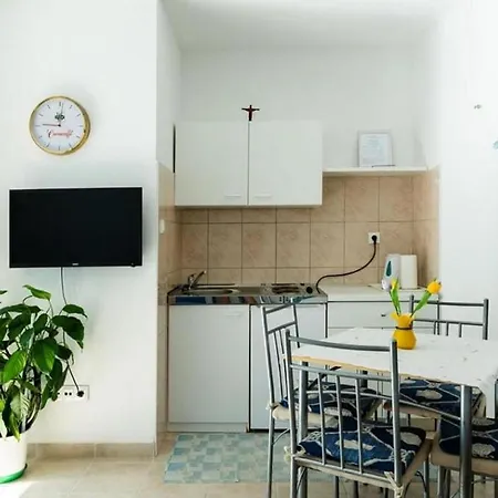  Apartments Jelena