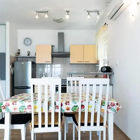  Apartments Jelena Duce